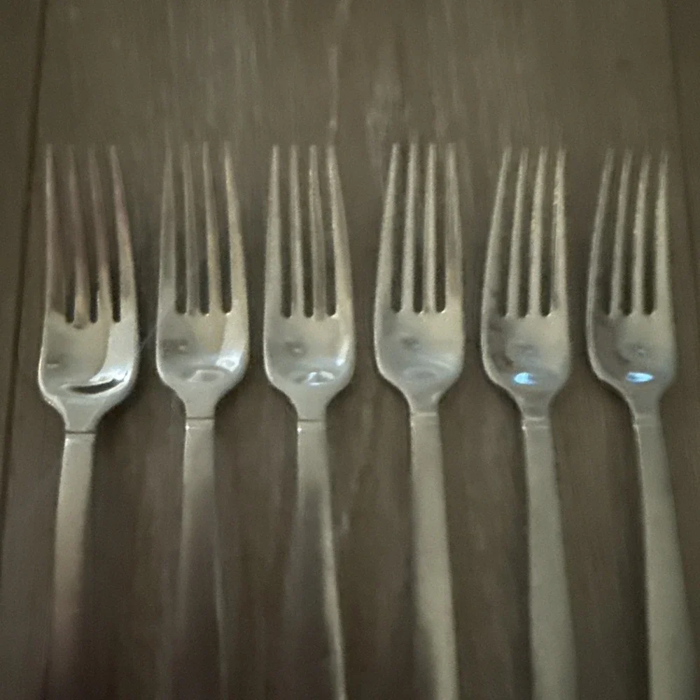 Set of 6 Oneida Frost Pattern‎ Stainless Steel Flatware Dinner Forks 7 3/4